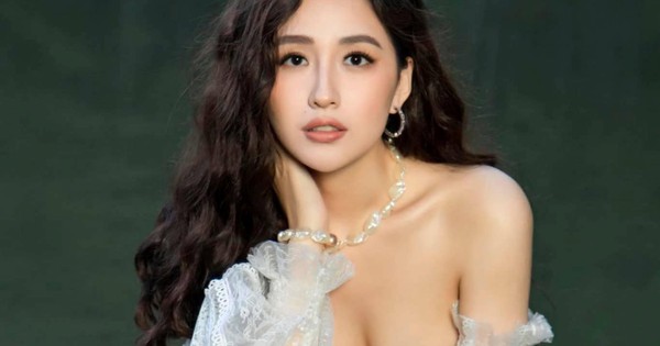 Động thái lạ của hoa hậu Mai Phương Thúy sau khi lãnh đạo Thế giới di động công bố lãi lớn