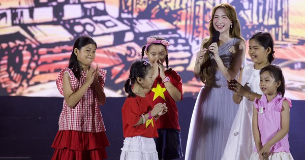 Nổi da gà trước dàn đồng ca Bắc Bling của “đội quân cày view”: Người “lãi” nhất là Hoà Minzy!