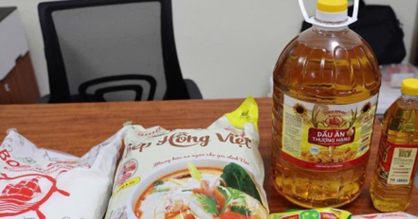 Công ty Famimoto tuồn hàng trăm tấn dầu ăn, bột canh, hạt nêm giả ra thị trường