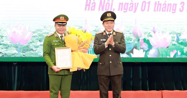 Đề nghị miễn nhiệm 6 Ủy viên UBND thành phố Hà Nội