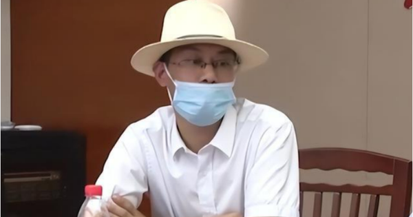 Phó giám đốc đột nhiên bị công ty sa thải liền khởi kiện đòi bồi thường 12,4 tỷ đồng, toà án tuyên bố: “Chỉ cần đền hơn 2 tỷ”