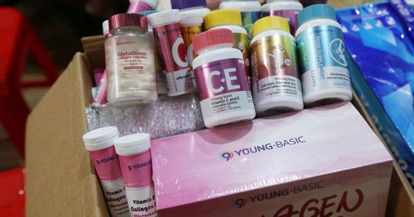 Clip: Công an kiểm tra đột xuất một công ty, thu giữ 25 tấn vitamin, collagen, trị giá hàng chục tỷ đồng