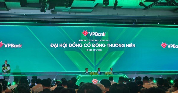 ĐHCĐ VPBank: Ông Ngô Chí Dũng trả lời về triển vọng của GPBank, cơ hội nới room ngoại, chia cổ tức các năm tới,...