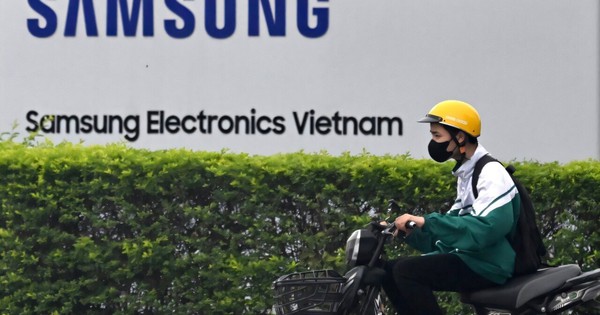 Đang “anh em keo sơn” với Trung Quốc, sao Samsung lại bỏ tất cả để mang đế chế điện thoại sang Việt Nam?