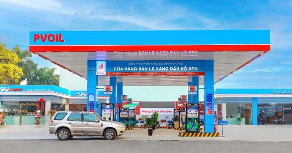 Hai 'ông lớn' xăng dầu ứng phó với chuyển dịch năng lượng