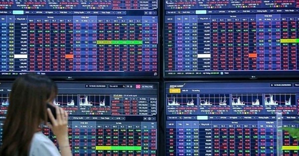 Cổ phiếu Sabeco giảm cận sàn, VN-Index “thoát hiểm” bất thành phút cuối