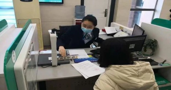 Người phụ nữ thu nhập cao nhận 9 giấy thông báo nợ xấu 12 tỷ đồng, tòa án phán quyết: “Chị không vay nhưng vẫn phải trả”
