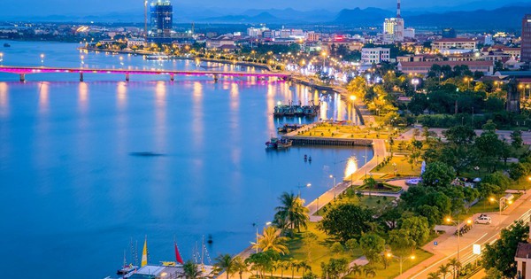 Không đi công tác ngoại tỉnh, gấp rút sắp xếp bộ máy