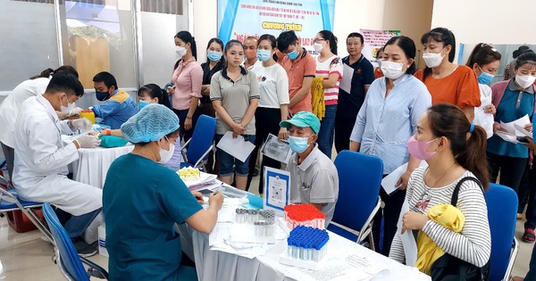 Mắc bệnh gì người lao động được hưởng BHYT 100%?