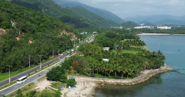 Vẻ thơ mộng của cung đường ven biển nối Khánh Hòa - Ninh Thuận