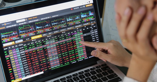 Chứng khoán Việt lại giảm sốc hơn 70 điểm, chuyên gia nói "cơ hội mua vào"