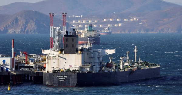 Bị Mỹ đưa dầu thô vào tầm ngắm, một quốc gia OPEC xuất khẩu lao dốc chỉ trong 1 tháng, khách hàng Trung Quốc, Ấn Độ tránh xa