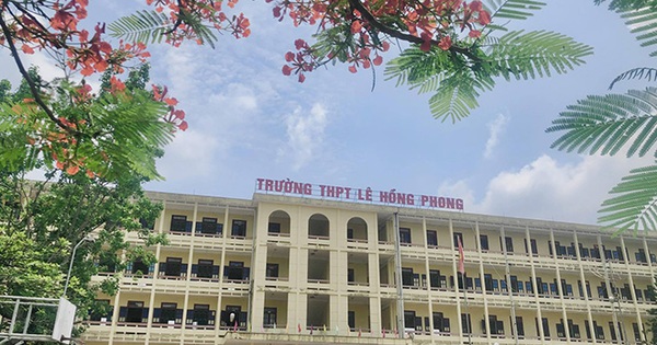 Tin mới vụ nam sinh từ thủ khoa thành trượt cấp 3 ở Thanh Hóa: Có dấu hiệu trầm cảm, nghỉ học chờ thi lại
