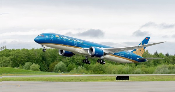 c Vietnam Airlines bất ngờ "bay cao"