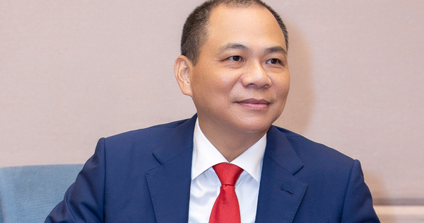 VN-Index giảm sâu, nhà đầu tư lại trấn an nhau bằng câu nói của tỷ phú Phạm Nhật Vượng: "Anh chỉ mất khi anh bán, chưa bán thì chưa mất gì cả"