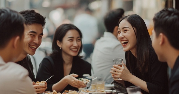 Đồng nghiệp đi ăn chung không rủ bạn, rồi nói “quên mất”, đừng chỉ cười cho qua – Người khôn sẽ nói thế này