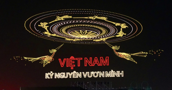 Tối nay (1-5), TP HCM không trình diễn 10.500 d...