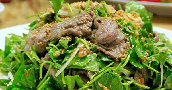 Rau "nhà nghèo" mọc dại hóa "thần dược", dân tình săn lùng khắp chợ với giá không tưởng