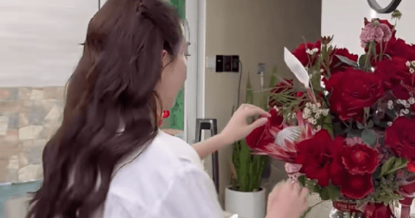 Sao nữ Vbiz bị khán giả đuổi khỏi sân khấu vì “xấu quá”, giờ là phú bà visual thăng hạng ngỡ ngàng