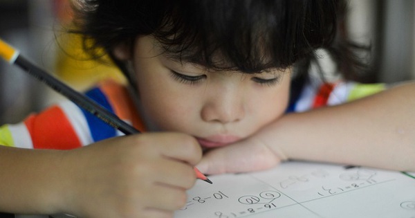 Một kiểu dạy con khiến trẻ "ngoan bất thường" nhưng ẩn chứa nguy cơ bùng nổ cảm xúc, nhiều gia đình đang mắc phải