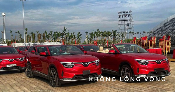 Cơ hội xem tận mắt bộ đôi VinFast VF 8 mui trần tại Hải Phòng: Thiết kế như xe thương mại, có 2 phiên bản