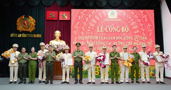 18 lãnh đạo, chỉ huy trong Công an Thanh Hóa nghỉ hưu trước tuổi