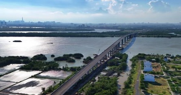 Diện mạo mới cầu lớn nhất Vành đai 3 sau hơn 2 năm thi công