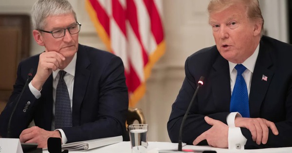 Tim Cook 'đùa kém vui', ông Trump đã căng: 'Anh nói đến đây với 500 tỷ USD, giờ lại xây dựng khắp Ấn Độ, tôi không muốn điều đó'