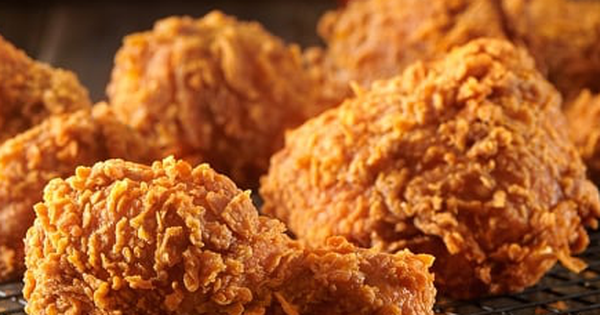 'Cuộc chiến' gà rán: Khi KFC, Jollibee, Lotteria, McDonald’s ra deal giành khách