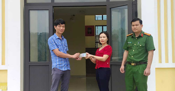 Dùng tài khoản MB trùng số điện thoại, bất ngờ nhận được 50 triệu, 6 tháng sau có người đến tận nhà rồi lên công an xác minh