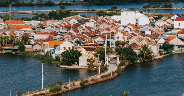 Phát hiện ngôi làng có duy nhất 1 đường vào gần Nha Trang, du khách ấn tượng với cảnh từ trên cao