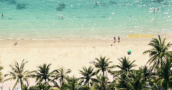Bức ảnh một bãi biển ở Việt Nam khiến dân tình ngỡ Địa Trung Hải, xem thời điểm chụp phải thốt: “Không có điểm nào để chê”