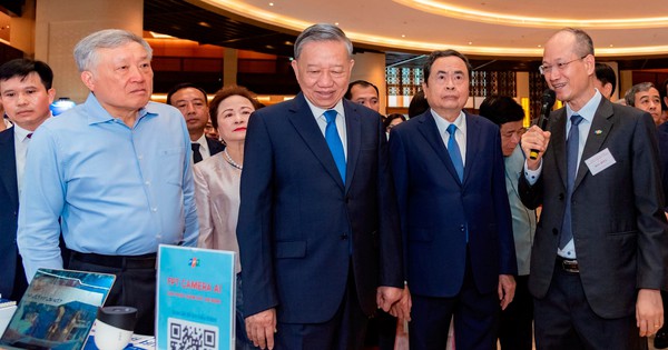 Tổng bí thư Tô Lâm: Hoan nghênh nhiệm vụ rất quan trọng của FPT, nền tảng rất cốt lõi