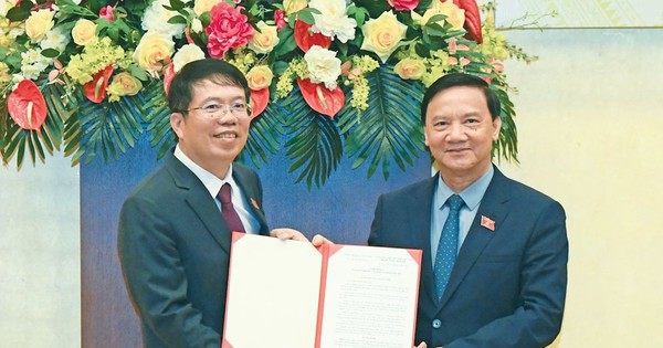 Bổ nhiệm Phó Chủ nhiệm Văn phòng Quốc hội