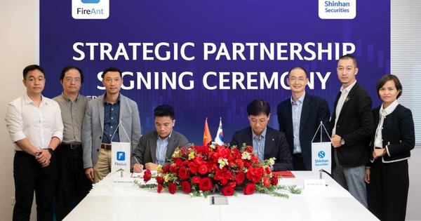 Chứng khoán Shinhan và FireAnt ký thỏa thuận đầu tư - hợp tác chiến lược
