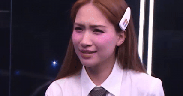 Quá khứ ồn ào của Hòa Minzy