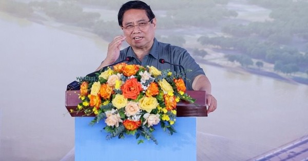 Siêu dự án cầu Tứ Liên 20.000 tỷ do Vingroup thực hiện: "Vừa chạy vừa xếp hàng” kịp khởi công vào ngày sinh nhật Bác