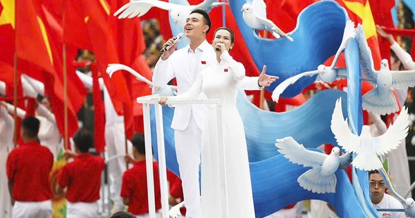 Võ Hạ Trâm nói gì về việc hát "ca khúc 2 tỷ view" được triệu người gọi tên đầy tự hào trong 30/4?