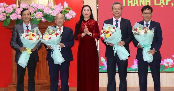 Nghỉ hưu trước tuổi, một cán bộ ở Quảng Ngãi nhận gần 2,8 tỷ đồng