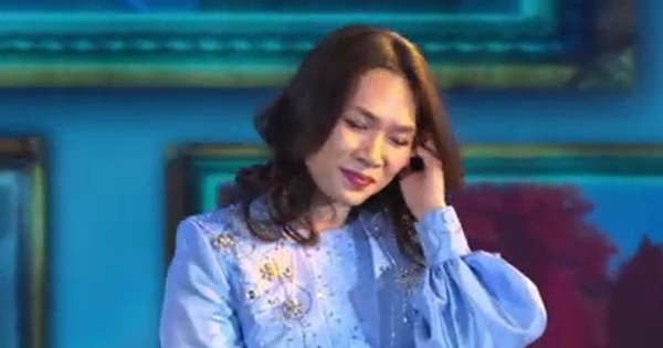 Mỹ Tâm gặp sự cố khi diễn ở Hạ Long, nhắc thẳng khán giả hút thuốc kém duyên