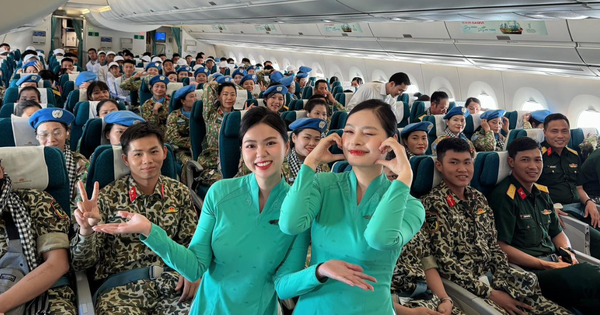 Chia sẻ của nữ tiếp viên hàng không về bức ảnh “đã dùng hết may mắn trong ngày”