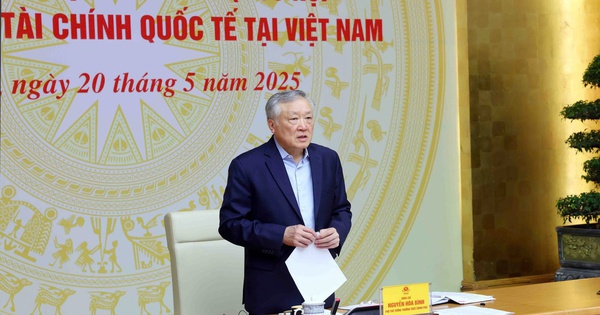 Phát triển 1 trung tâm tài chính quốc tế tại Việt Nam, nhưng hoạt động ở 2 thành phố