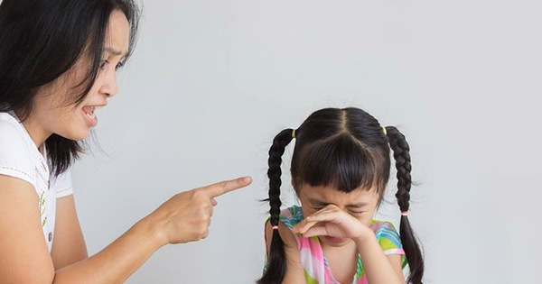 "Tinh thần quyết định thái độ, thái độ quyết định vận mệnh": Câu trả lời của cha mẹ khi con bị điểm thấp có thể định đoạt cả tương lai