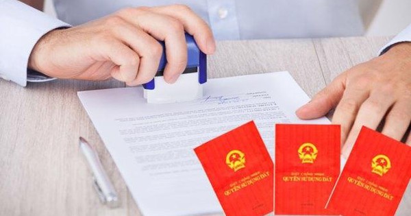 Khi nào phải hoàn thành việc chuyển đổi, giải thể các Phòng công chứng?