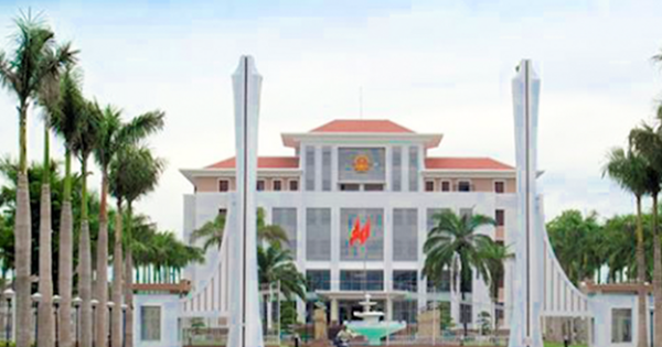Phó Trưởng phòng ở Quảng Nam nhận hơn 3,2 tỷ đồng hỗ trợ khi nghỉ hưu trước tuổi