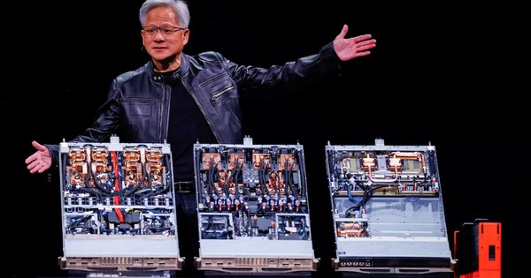 CEO NVIDIA khẳng định không tuồn chip AI sang Trung Quốc: “Hệ thống nặng 2 tấn, ai mà giấu được vào balo?”