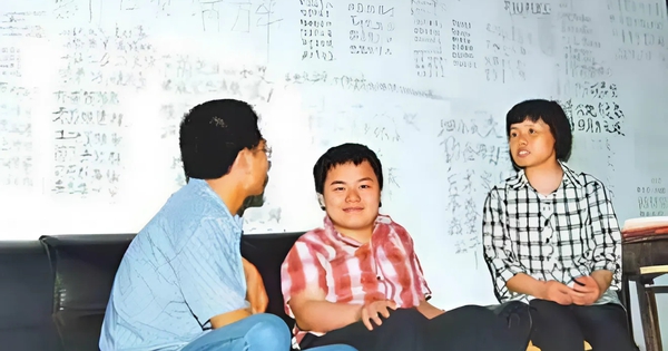 Thiên tài vật lý 17 tuổi được tung hô hết mực, 13 năm sau trắng tay: Ai là người có lỗi?