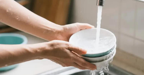 5 sai lầm khi rửa bát khiến cả gia đình mắc ung thư, nhiều người không hay biết vẫn làm mỗi ngày, nhất là cái số 3