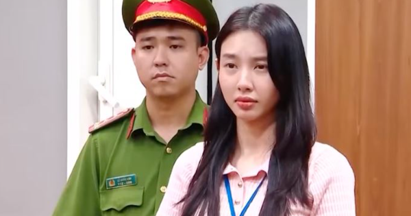 NÓNG: Tước bỏ danh hiệu Gương mặt trẻ Việt Nam tiêu biểu đối với Nguyễn Thúc Thùy Tiên