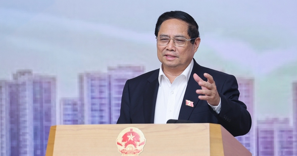Thủ tướng: Xử lý nghiêm các hành vi đầu cơ, lũng đoạn; hướng tới mục tiêu mọi người dân đều có chỗ ở